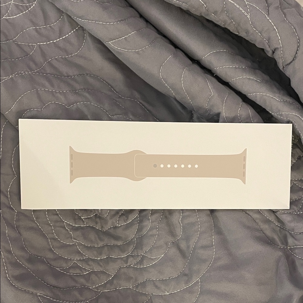Apple “Starlight” Sport Band
